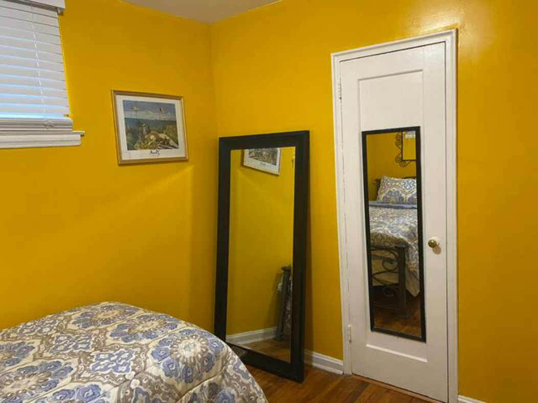 Spacious-Moderm 2 Bedroom House - Photo 9