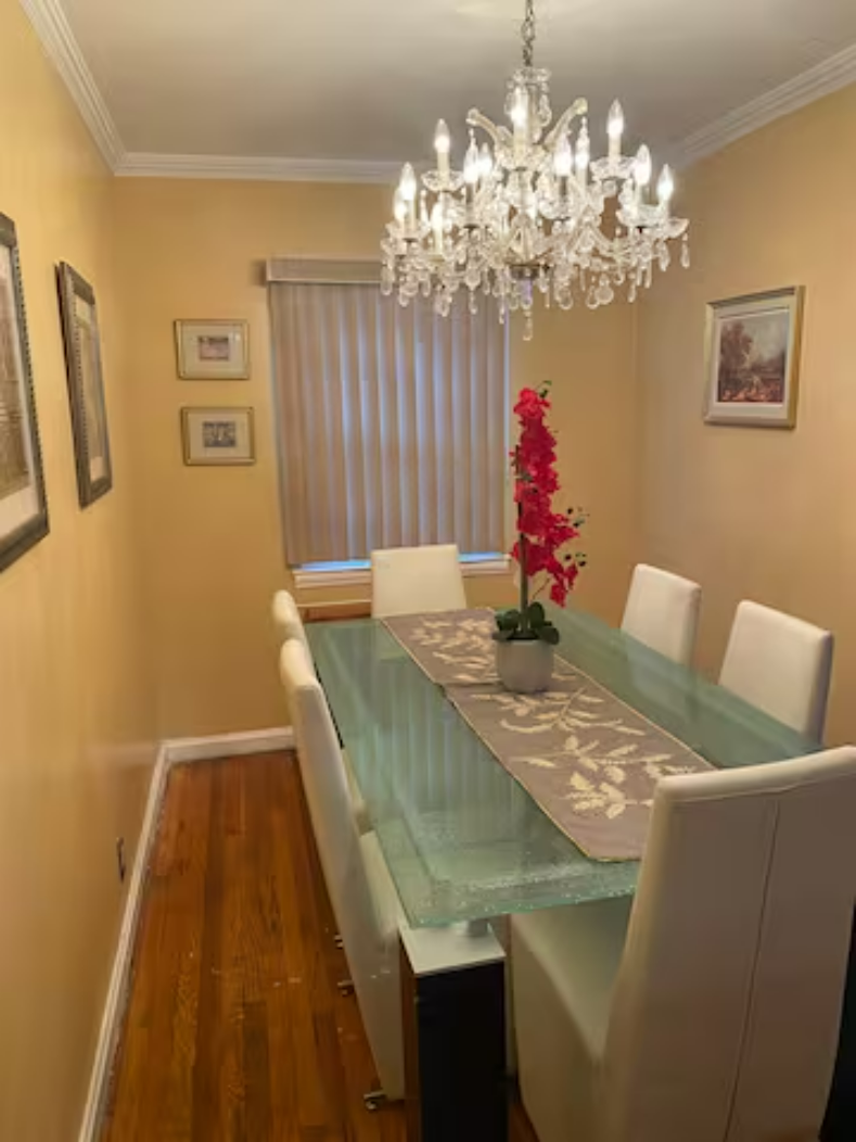 Spacious-Moderm 2 Bedroom House - Photo 10