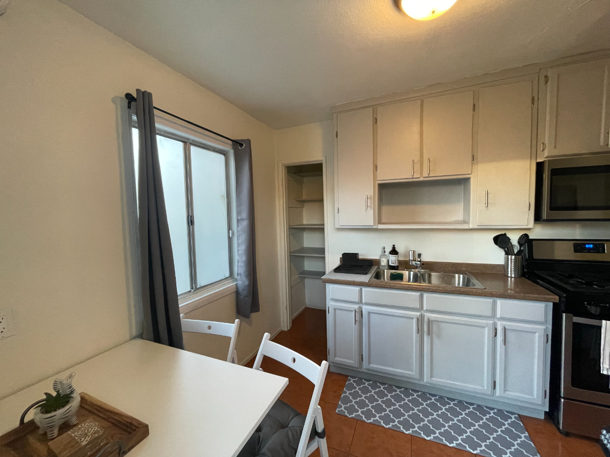 Cozy Studio Near DTLA & Transit - Photo 4
