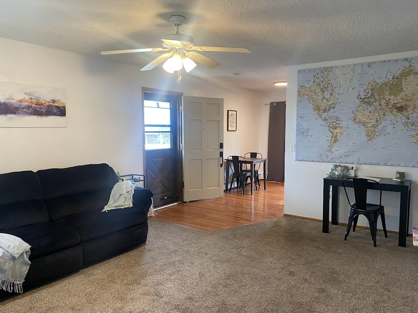Bright, open 2 bedroom with outdoor space