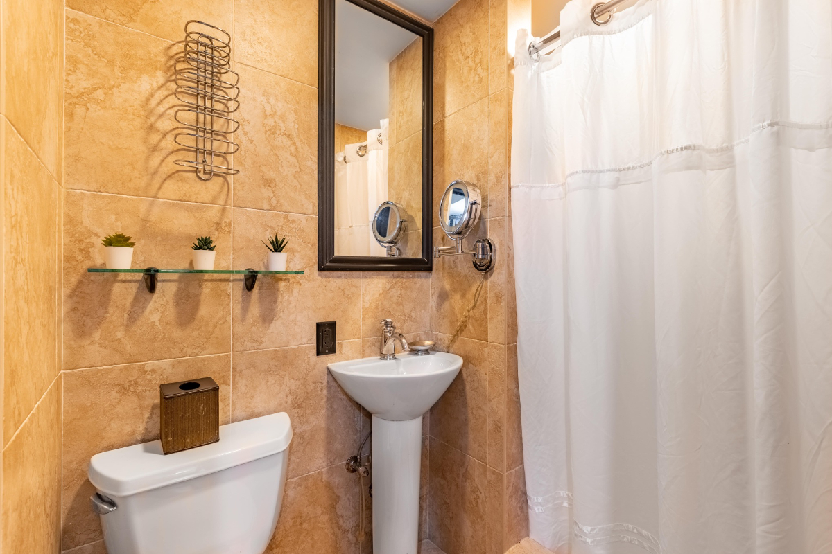 Studio/ 1 Bath / Midtown - Photo 9