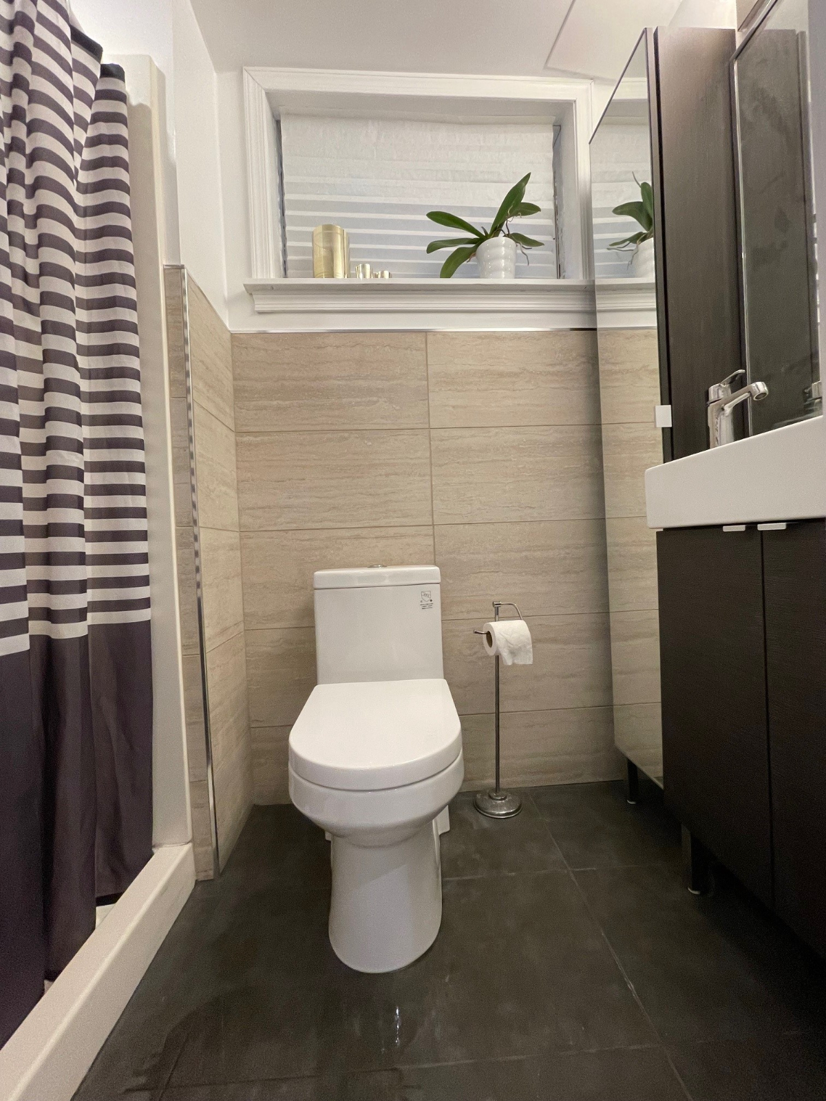 Furnished 1BR/BA apartment--just renovated - Photo 10