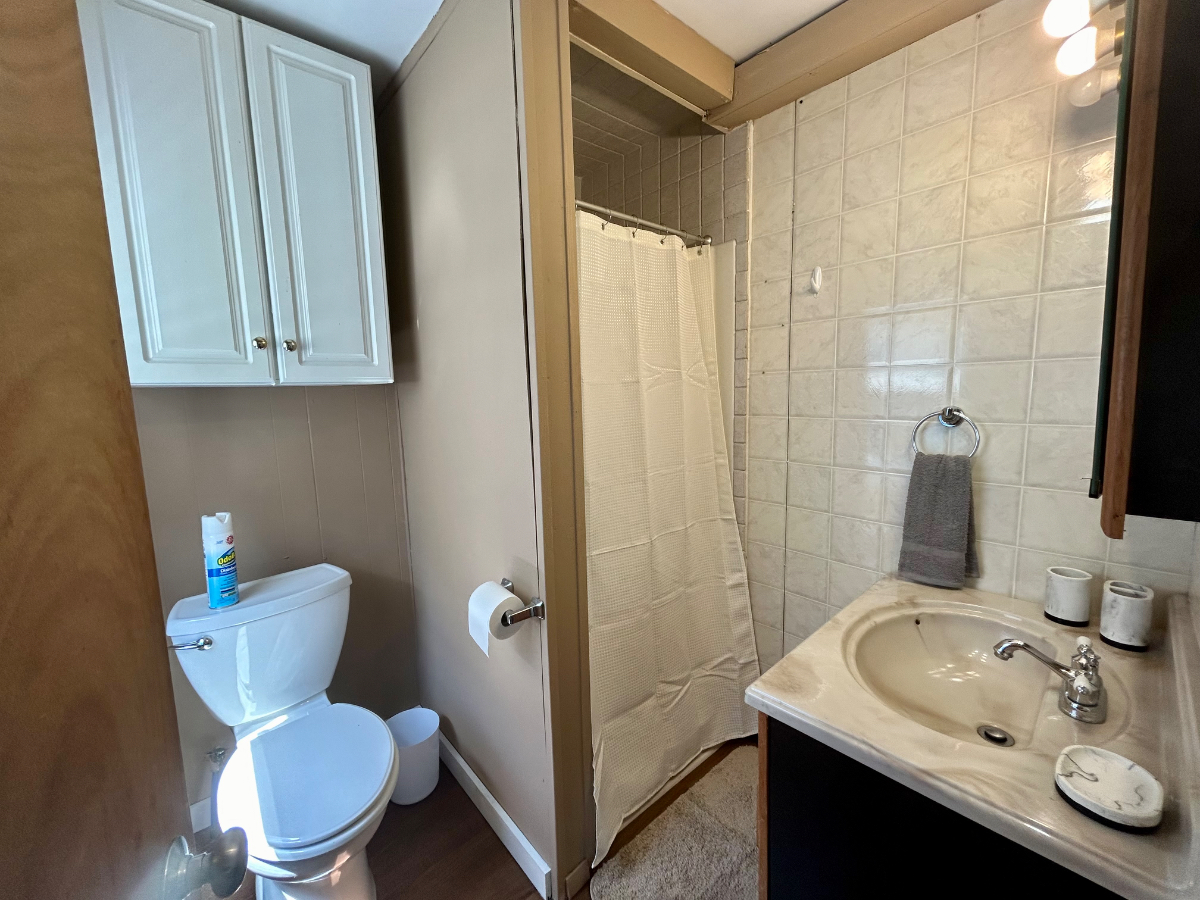 2 Bedroom Apartment Near CVPH - Photo 7