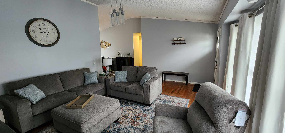 Comfy Home with Gym - Photo 3