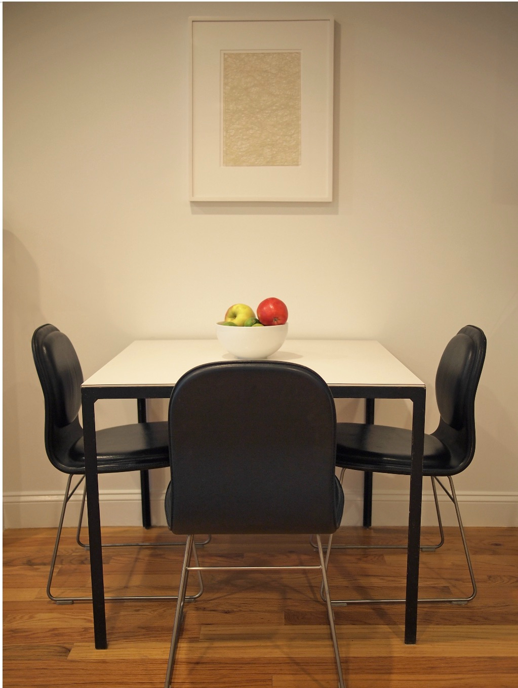 Design filled furnished 2 bedroom garden apartment- Brooklyn - Photo 6