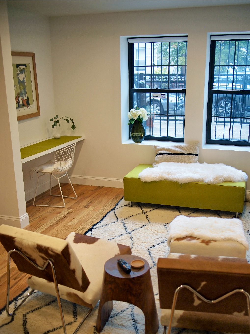 Design filled furnished 2 bedroom garden apartment- Brooklyn - Photo 1