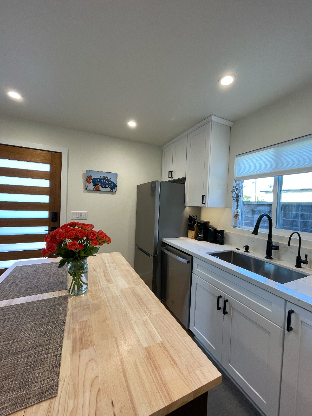 BRAND NEW 1 BD/1 BTH Walking Distance to Hospitals & Short Bike Ride to Beach - Photo 4