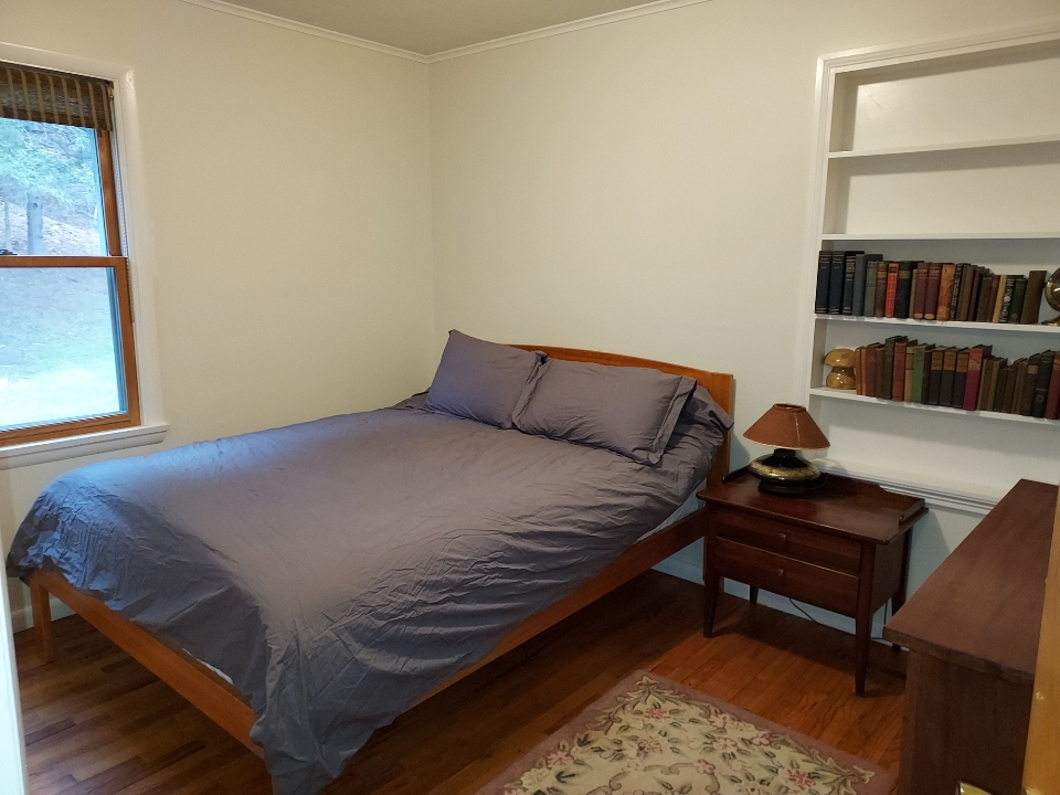 Peaceful Proctor Home - Photo 9