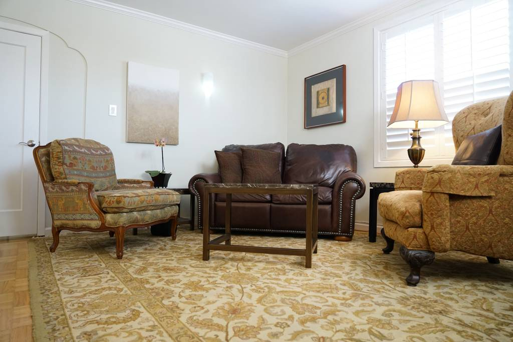 1-Bedroom, 1-Bath Corner Furnished Apartment blocks from Golden Gate Park with Hardwood Floors - Photo 4
