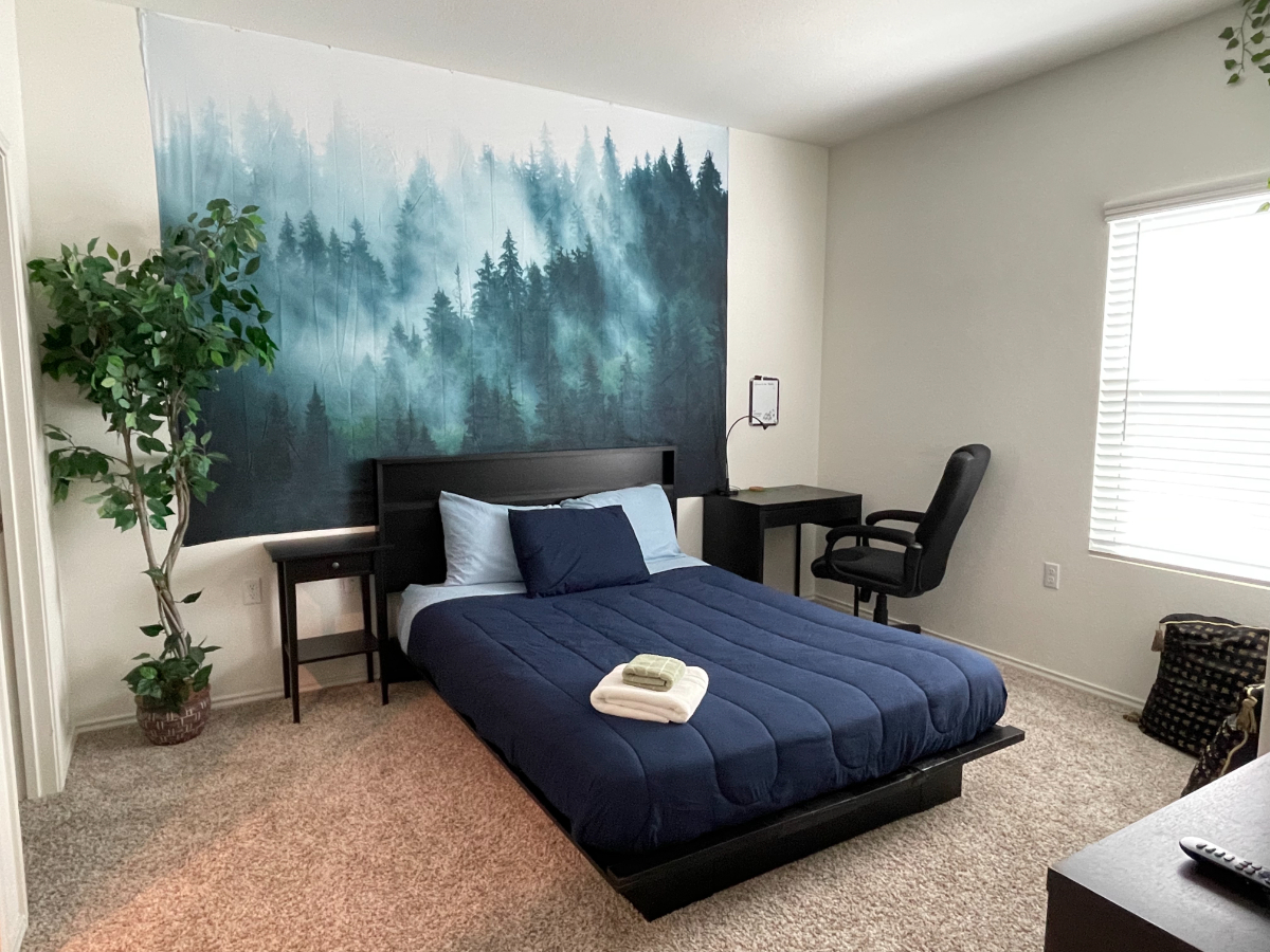 Relaxing Clean Cozy 3 Bedroom House - Photo 1
