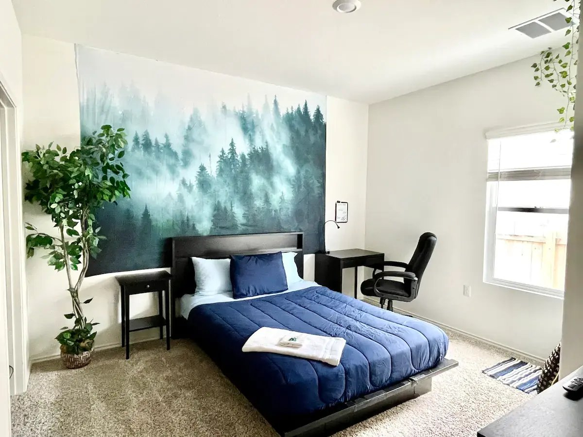 Relaxing Clean Cozy 3 Bedroom House - Photo 9