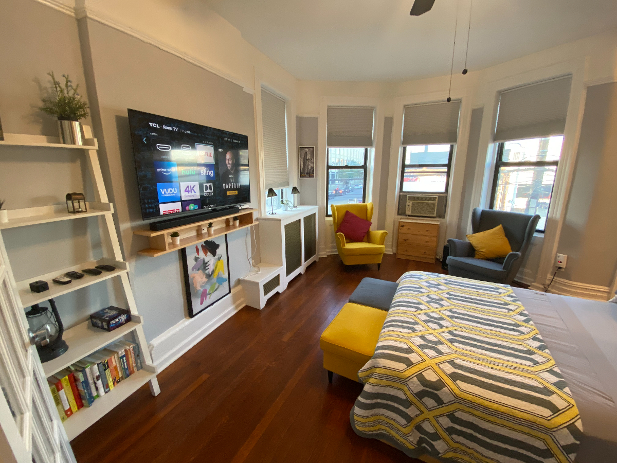 Newly renovated, ENTIRE apt perfect NYC location-Close to Subway - Photo 8