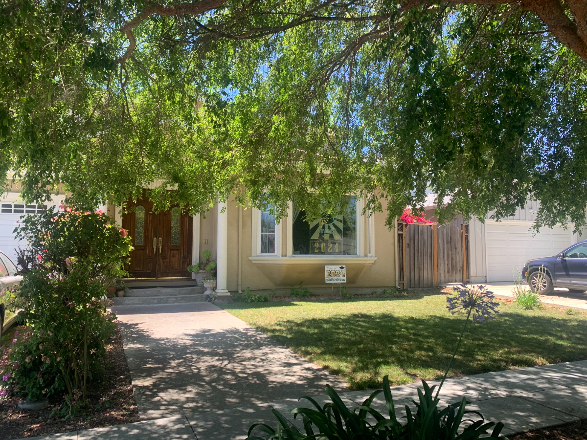 Beautiful home in desirable location--easy access to 280, 17, Lawrence Exp., San Tomas Exp. - Photo 2