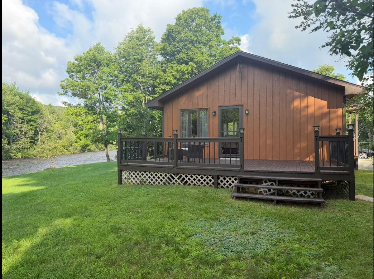 Quiet Cottage on the River. Beautiful setting - Photo 4