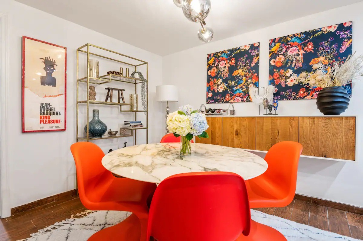 Stylish Mid-Century 2-Bedroom Apartment in Brooklyn, NY - Perfect for Exploring NYC - Photo 4