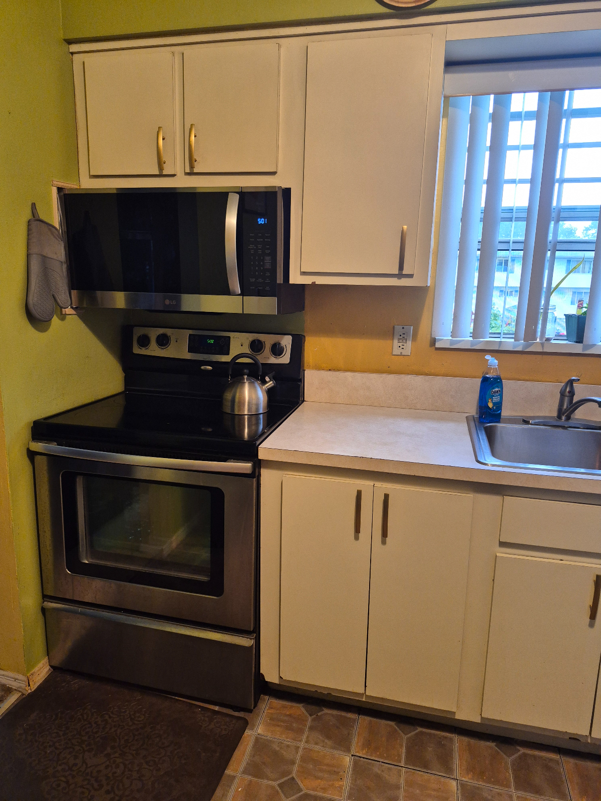 Private studio, separate entrance, private parking. Located 5 miles from Montefiore in Nyack & 5 mil - Photo 8