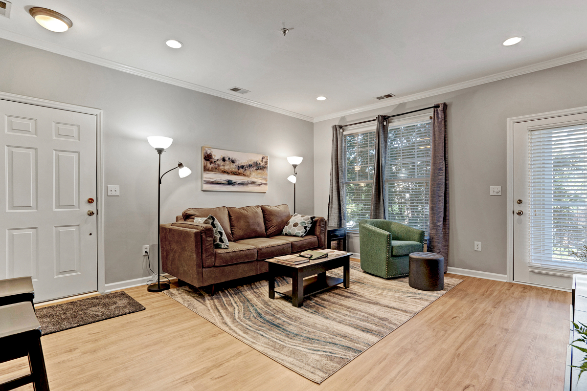 Heart of Raleigh Condo 1 Bedroom/1.5 Bath Fully Furnished Condo