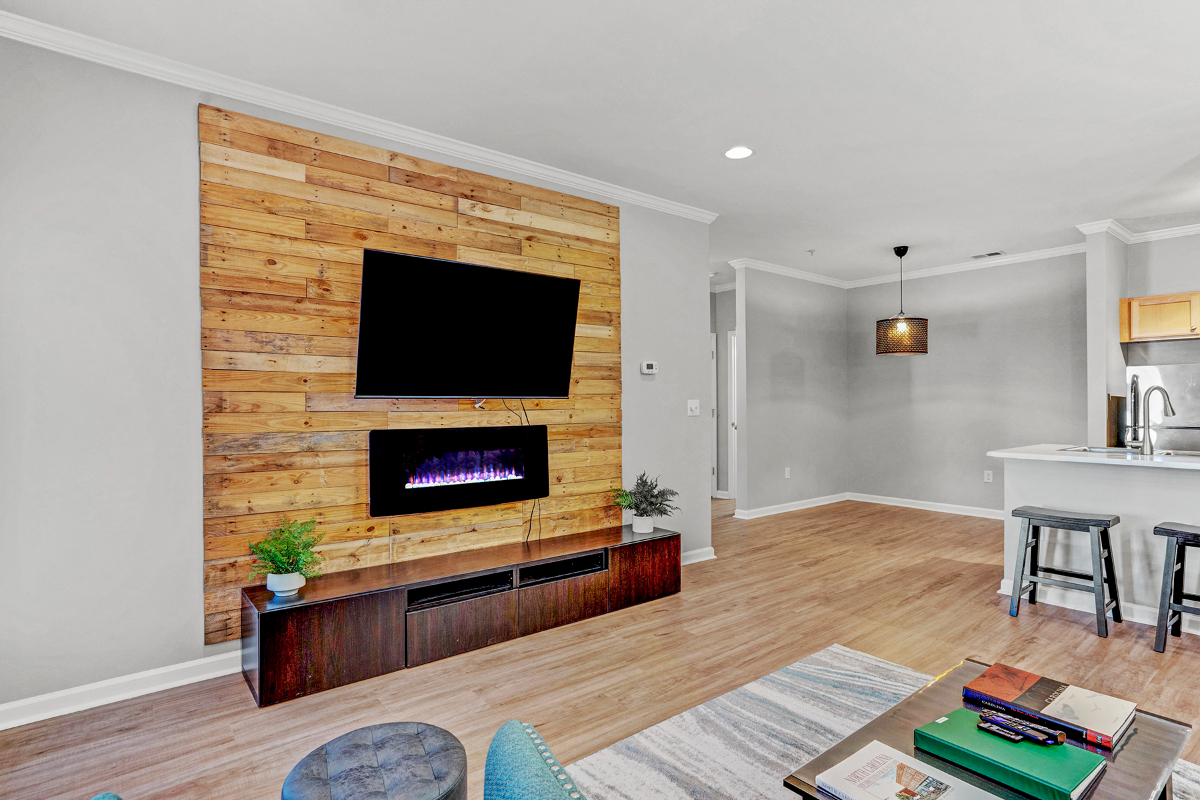 Heart of Raleigh Condo 1 Bedroom/1.5 Bath Fully Furnished Condo - Photo 2