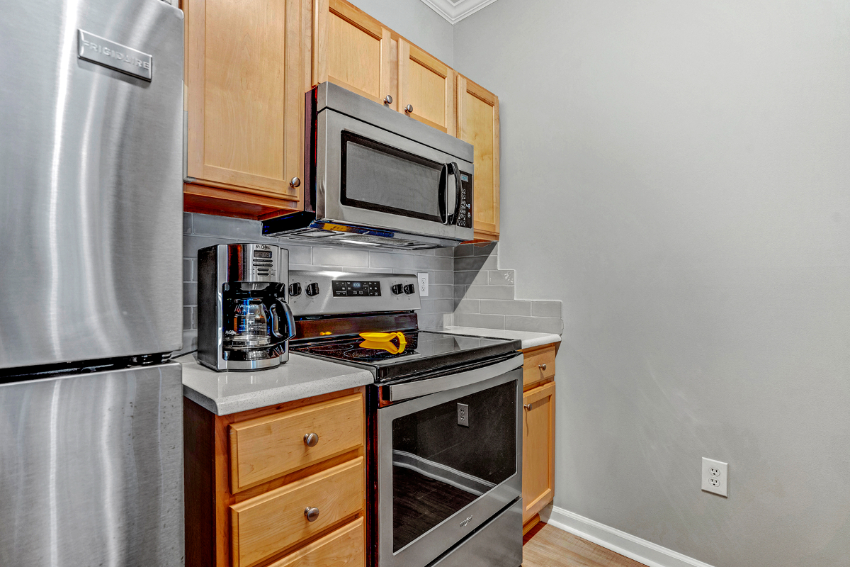 Heart of Raleigh Condo 1 Bedroom/1.5 Bath Fully Furnished Condo - Photo 6