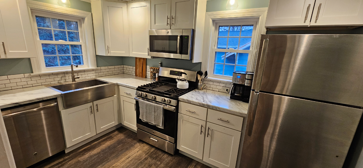 Quaint and Quiet Carriage House Apt in Village of Liverpool - Photo 1