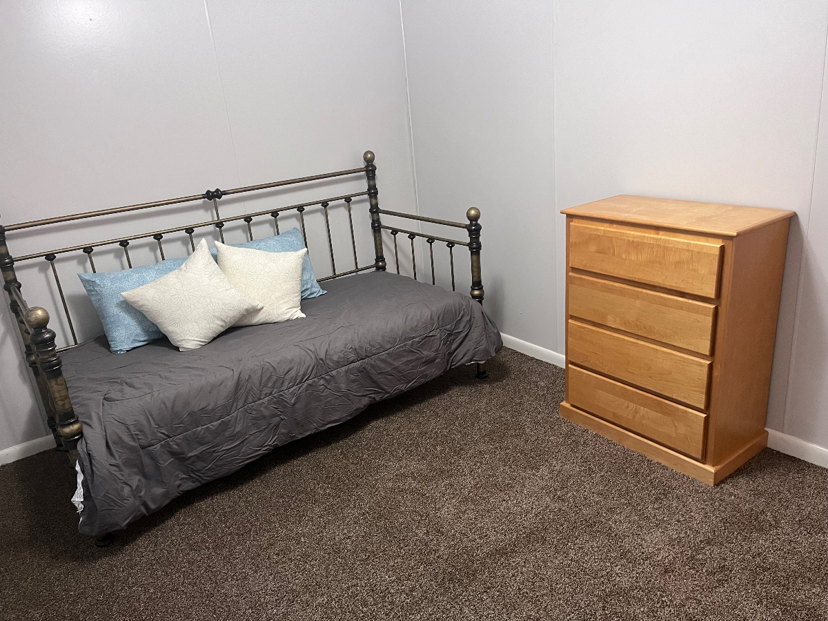 Conveniently Located 2Br/1Bath (5221) - Photo 10