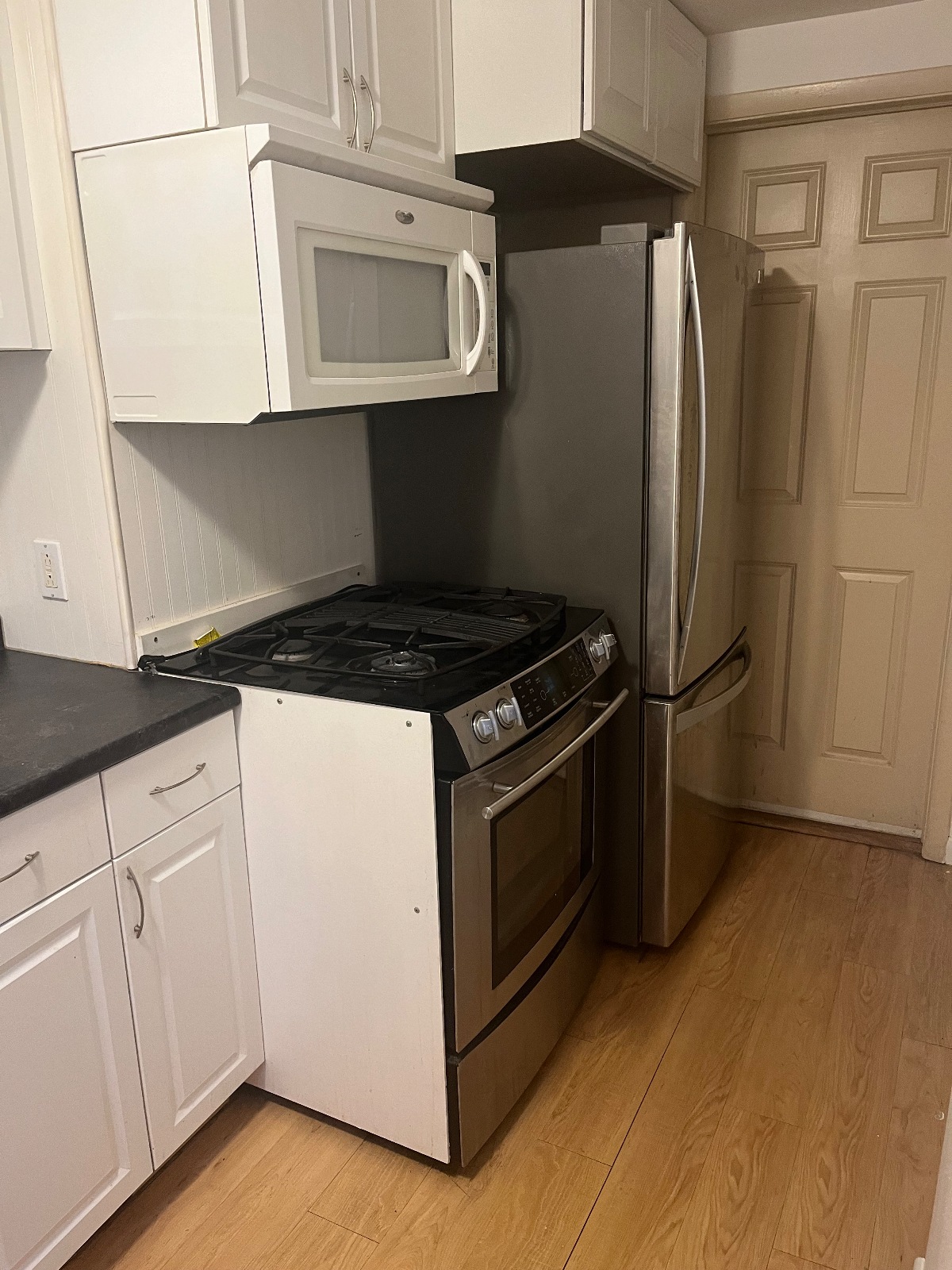 Hudson River Front Apartment - Photo 2