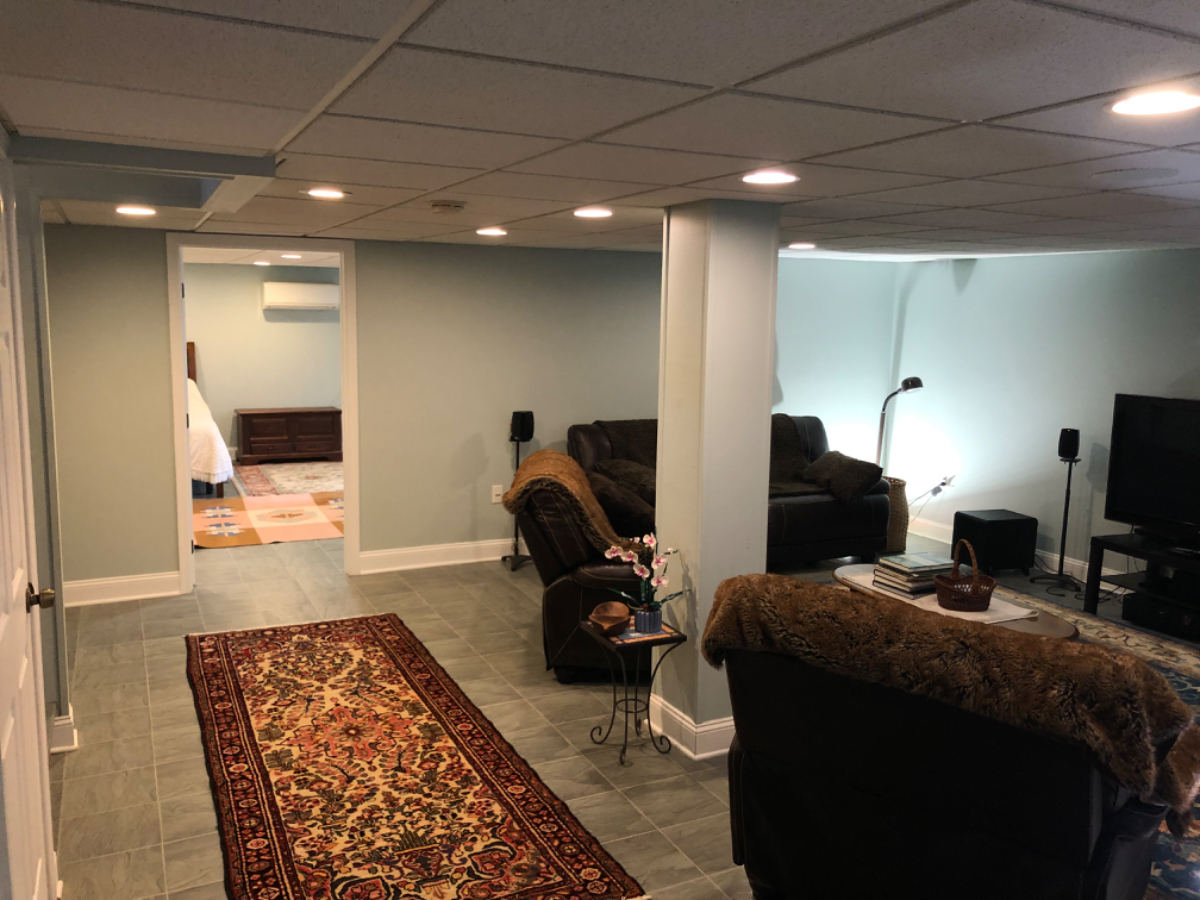 Find Comfort and Convenience in Spacious One-Bedroom in the Serene Suburbs of Vienna, Virginia - Photo 10