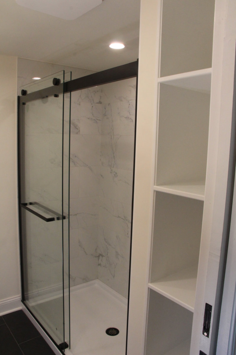 Find Comfort and Convenience in Spacious One-Bedroom in the Serene Suburbs of Vienna, Virginia - Photo 4
