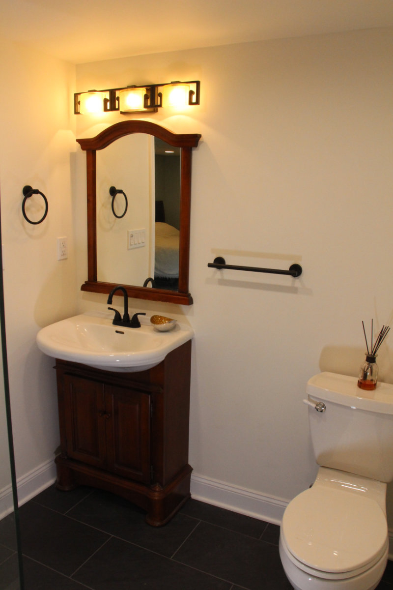 Find Comfort and Convenience in Spacious One-Bedroom in the Serene Suburbs of Vienna, Virginia - Photo 6