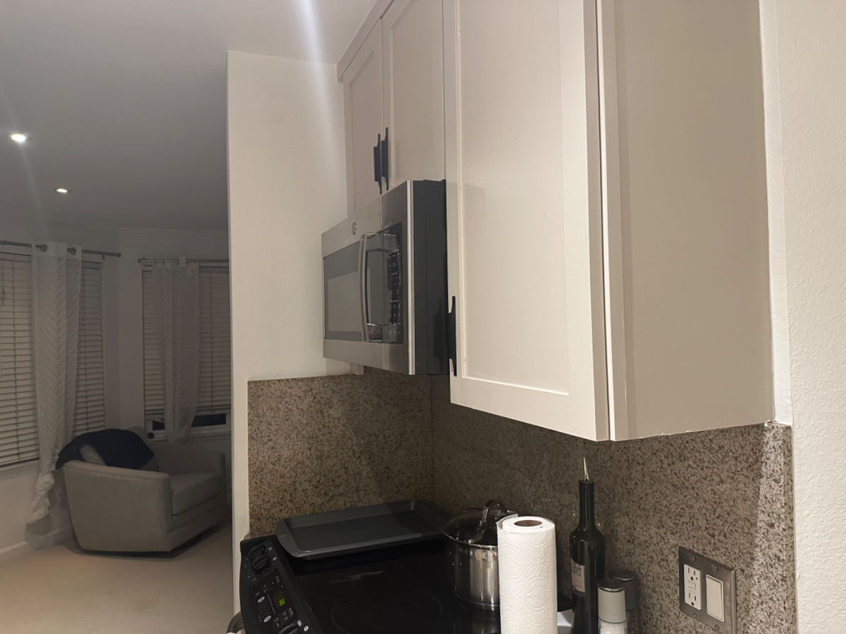 JR 1 bedroom w secure parking and washer/dryer - Photo 6