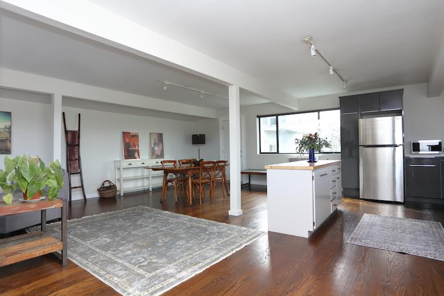 Entire private top floor in sumptuous Hayes Valley Victorian with balcony and VIEWS - Photo 4