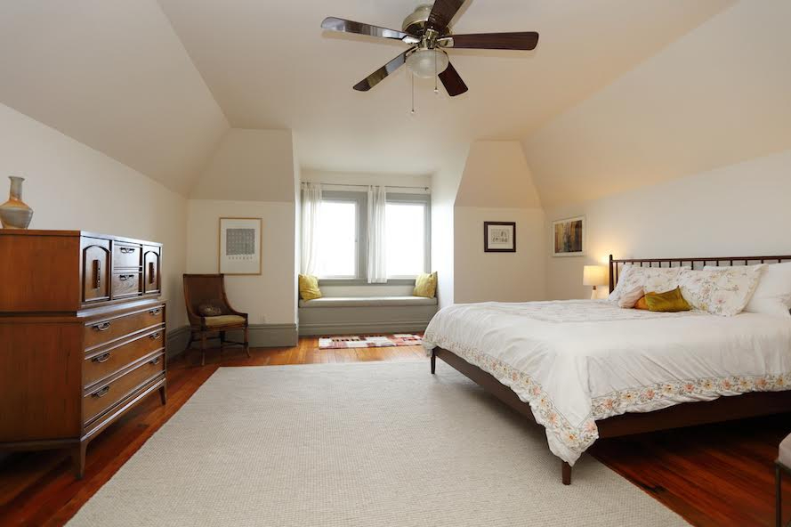 Entire private top floor in sumptuous Hayes Valley Victorian with balcony and VIEWS - Photo 3