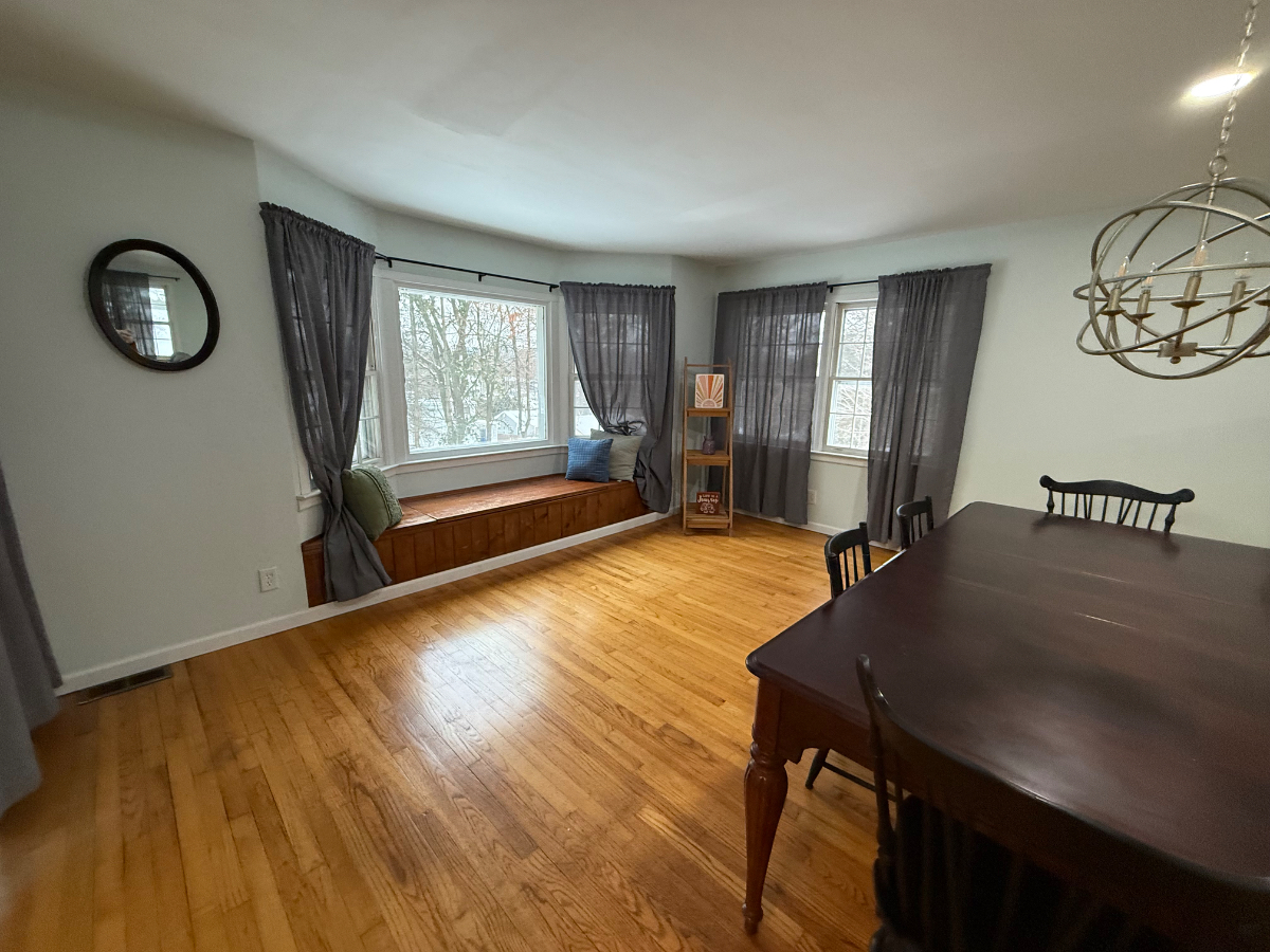 Sunny & Spacious Home in Picturesque Manlius - Photo 10