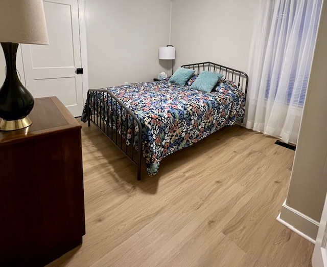Fully furnished 2 bedroom with separate office. All utilities, internet and lawncare included. - Photo 6