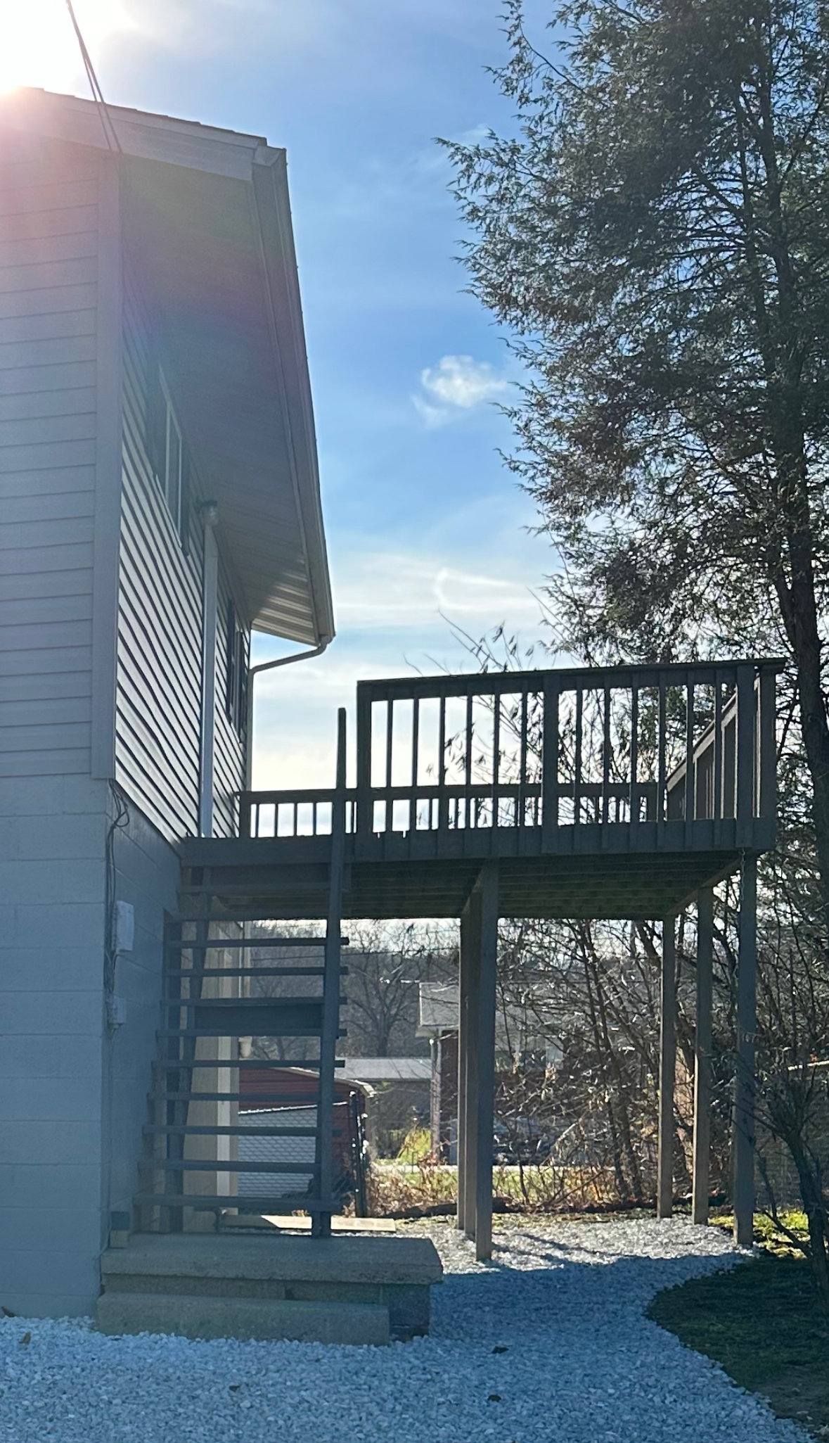 Cozy Garage Apartment - Photo 2