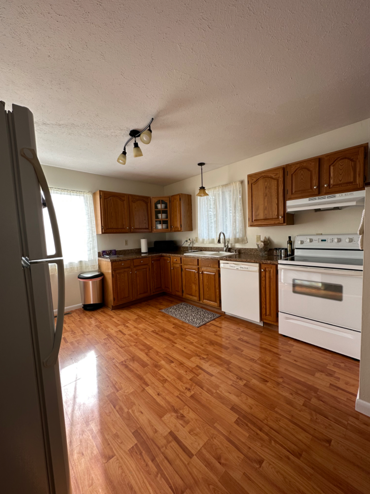 Cozy Garage Apartment - Photo 6