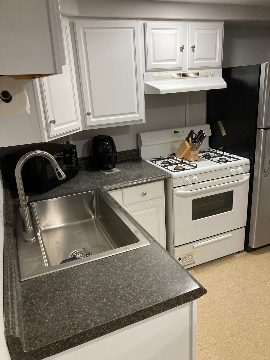 NEWLY REMODELED LOWER LEVEL   APT 3 BLOCKS FROM RT 81     OFF STREET PARKING   QUIET NEIGHBORHOOD    - Photo 5