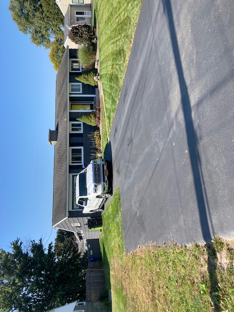 NEWLY REMODELED LOWER LEVEL   APT 3 BLOCKS FROM RT 81     OFF STREET PARKING   QUIET NEIGHBORHOOD    - Photo 8