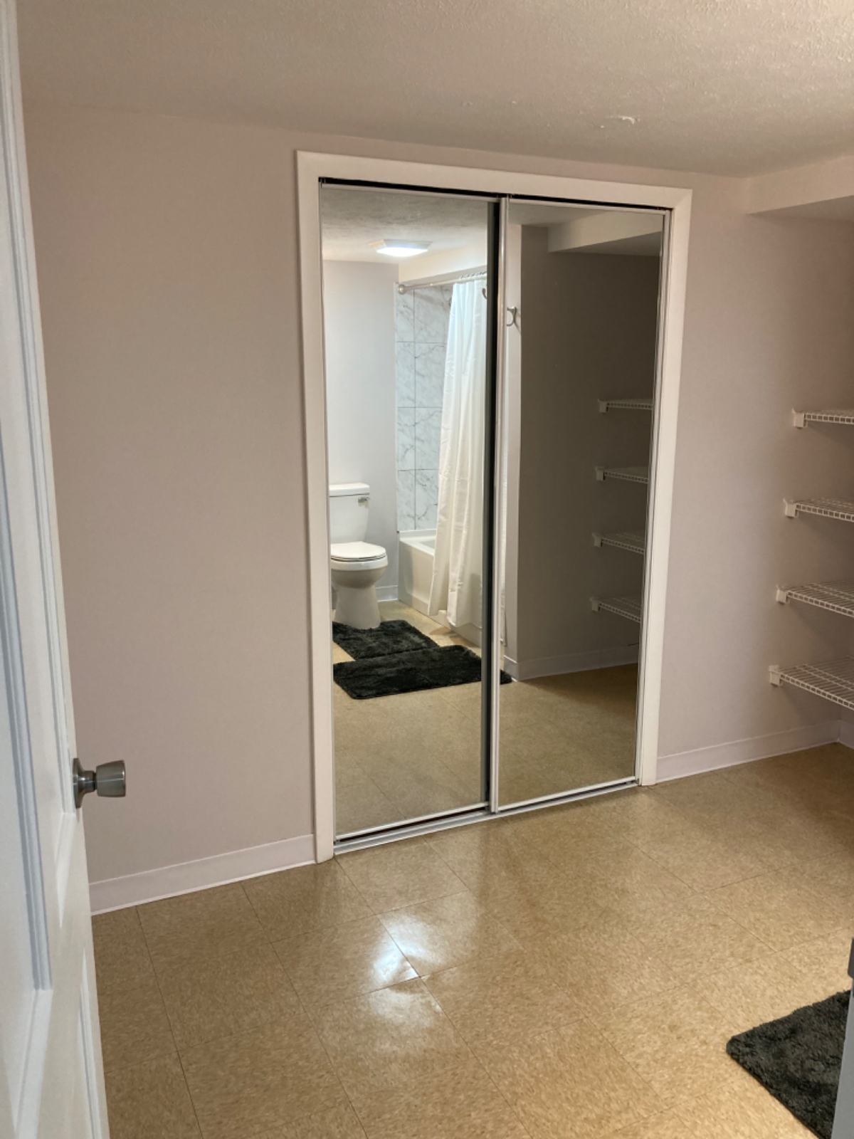 NEWLY REMODELED LOWER LEVEL   APT 3 BLOCKS FROM RT 81     OFF STREET PARKING   QUIET NEIGHBORHOOD    - Photo 10