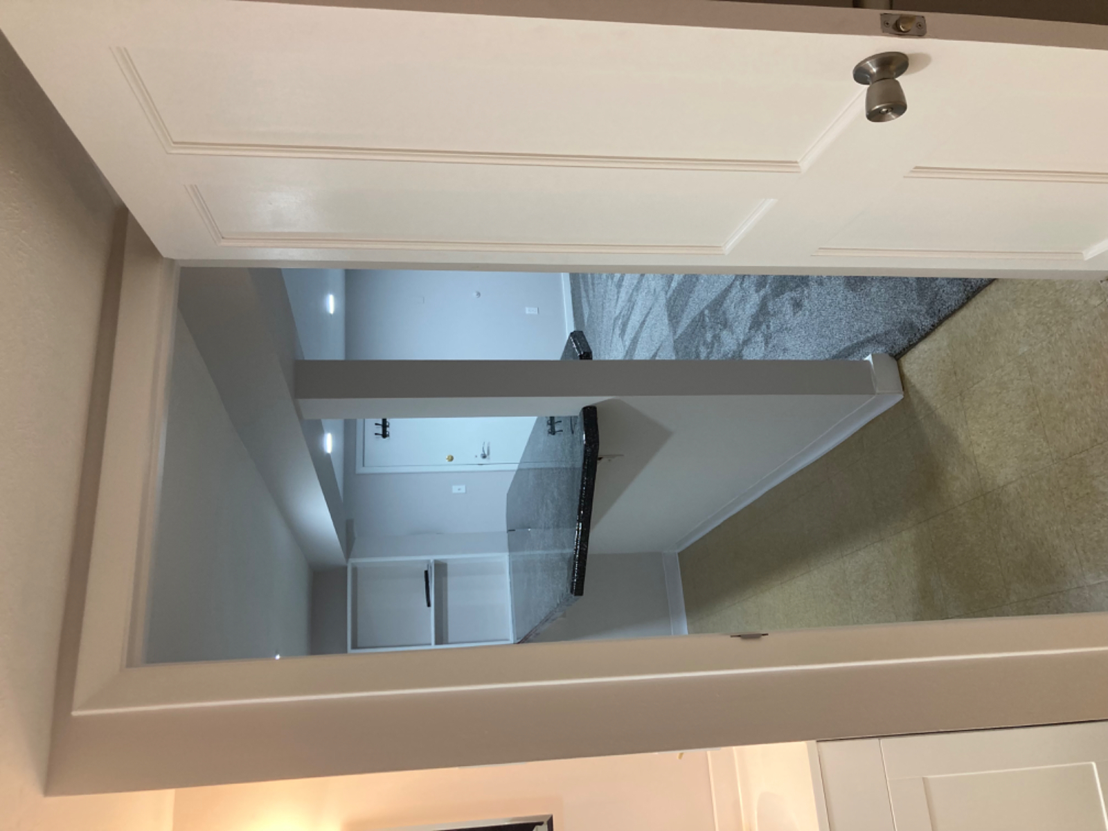 NEWLY REMODELED LOWER LEVEL   APT 3 BLOCKS FROM RT 81     OFF STREET PARKING   QUIET NEIGHBORHOOD    - Photo 11