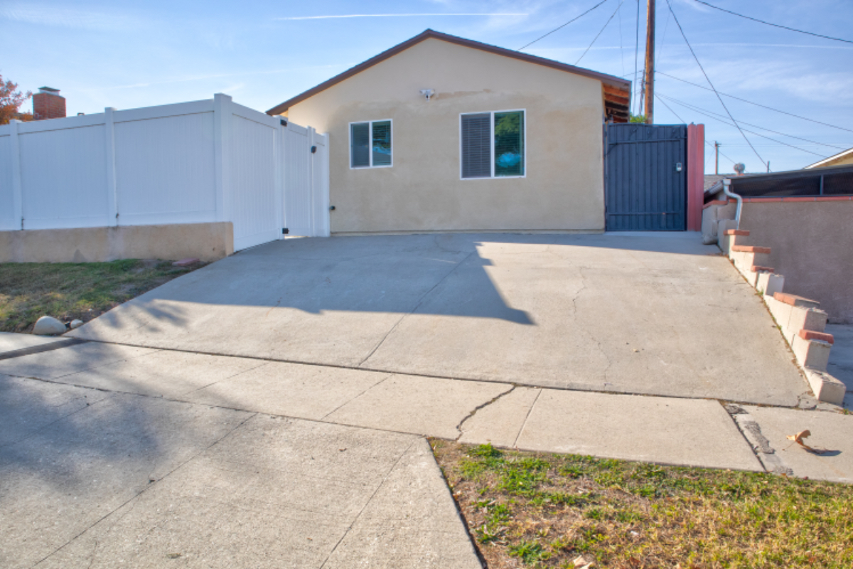 Newer built 1 bedroom/1 bath home central to Los Angeles and Disneyland/ northern Orange County. You have your own entrance and... - Photo 6
