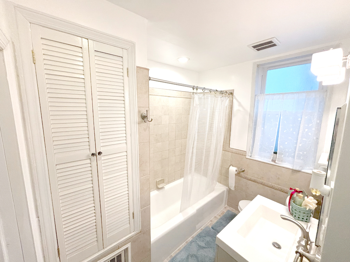 BRONX, NY - Private House Full 2 BD Apt.  Near Hospitals and Public Transportation - Photo 8