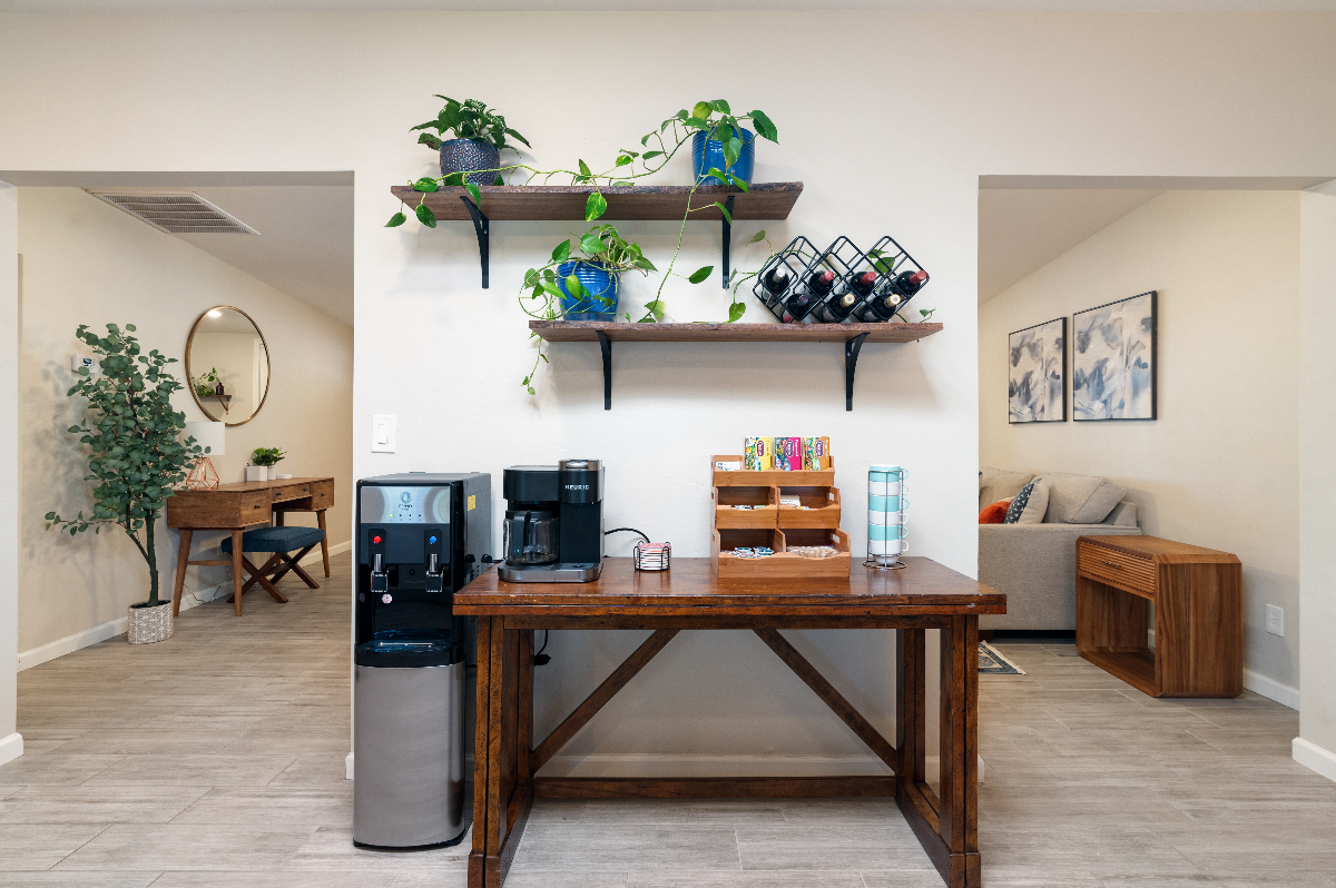 Experience Modern Comfort and Convenience in our Midtown House - Photo 9