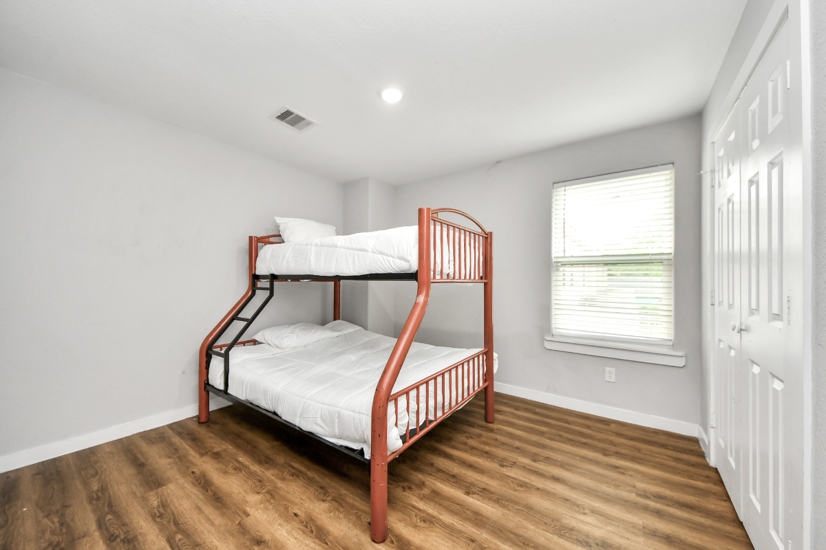 Spacious Mid-Term Rental House in the Heart of Houston - Photo 7