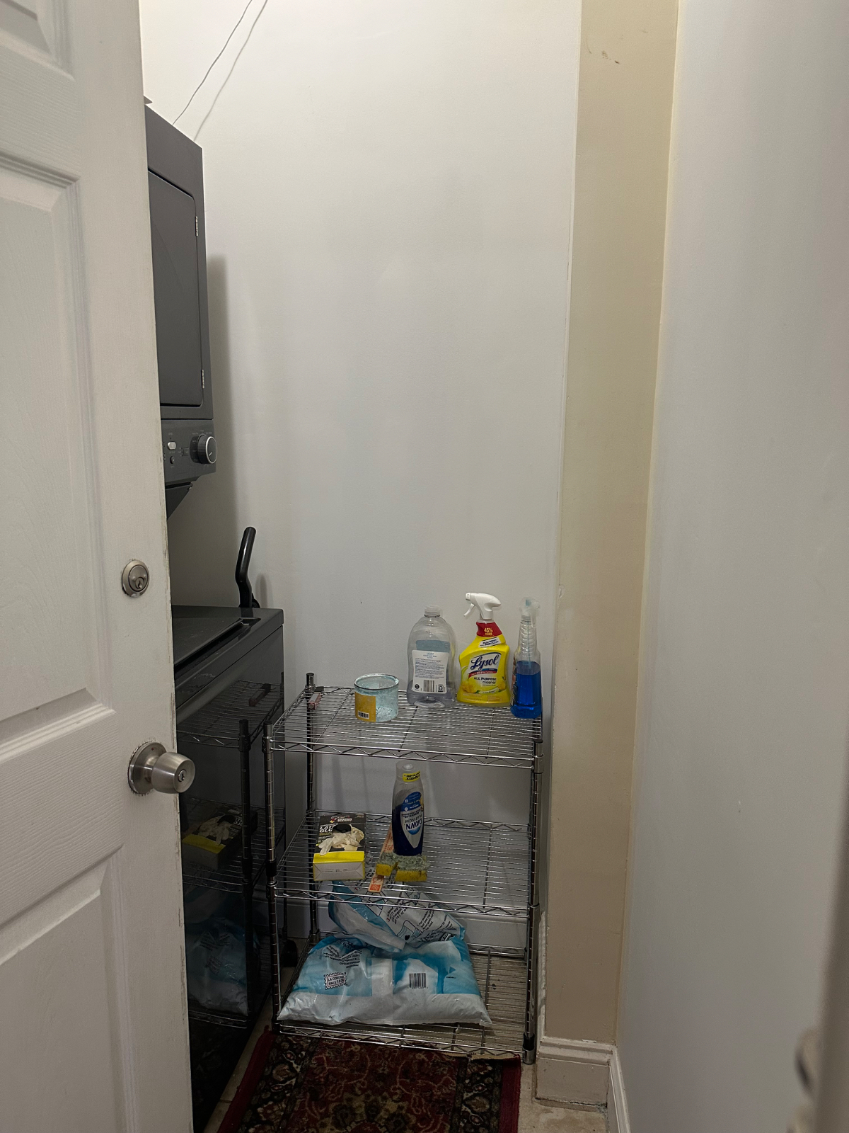 Safe Yonkers One Bedroom Apartment - Prime Location, Friendly Neighborhood, and Impeccably Furnished - Photo 3
