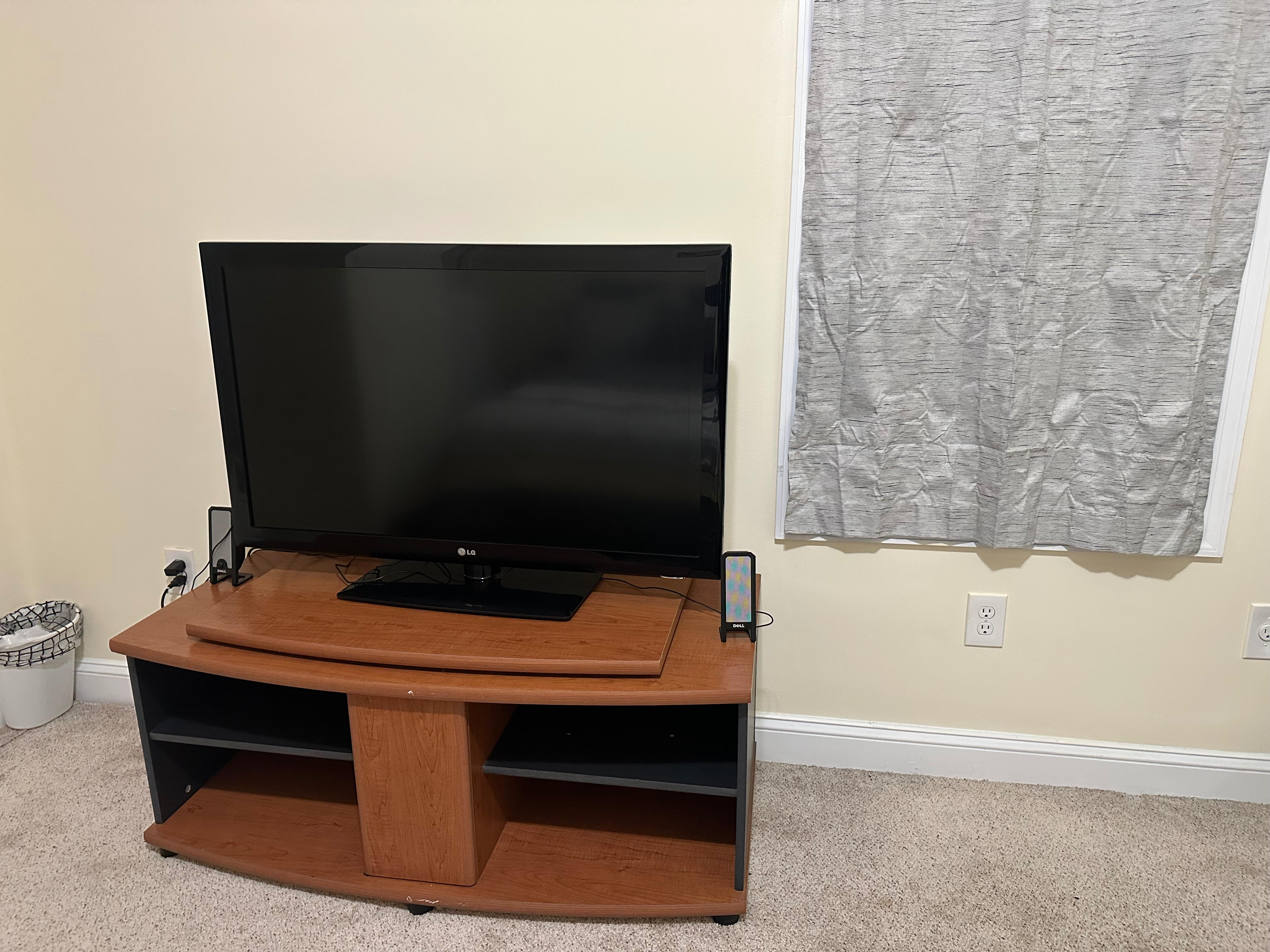Safe Yonkers One Bedroom Apartment - Prime Location, Friendly Neighborhood, and Impeccably Furnished - Photo 6