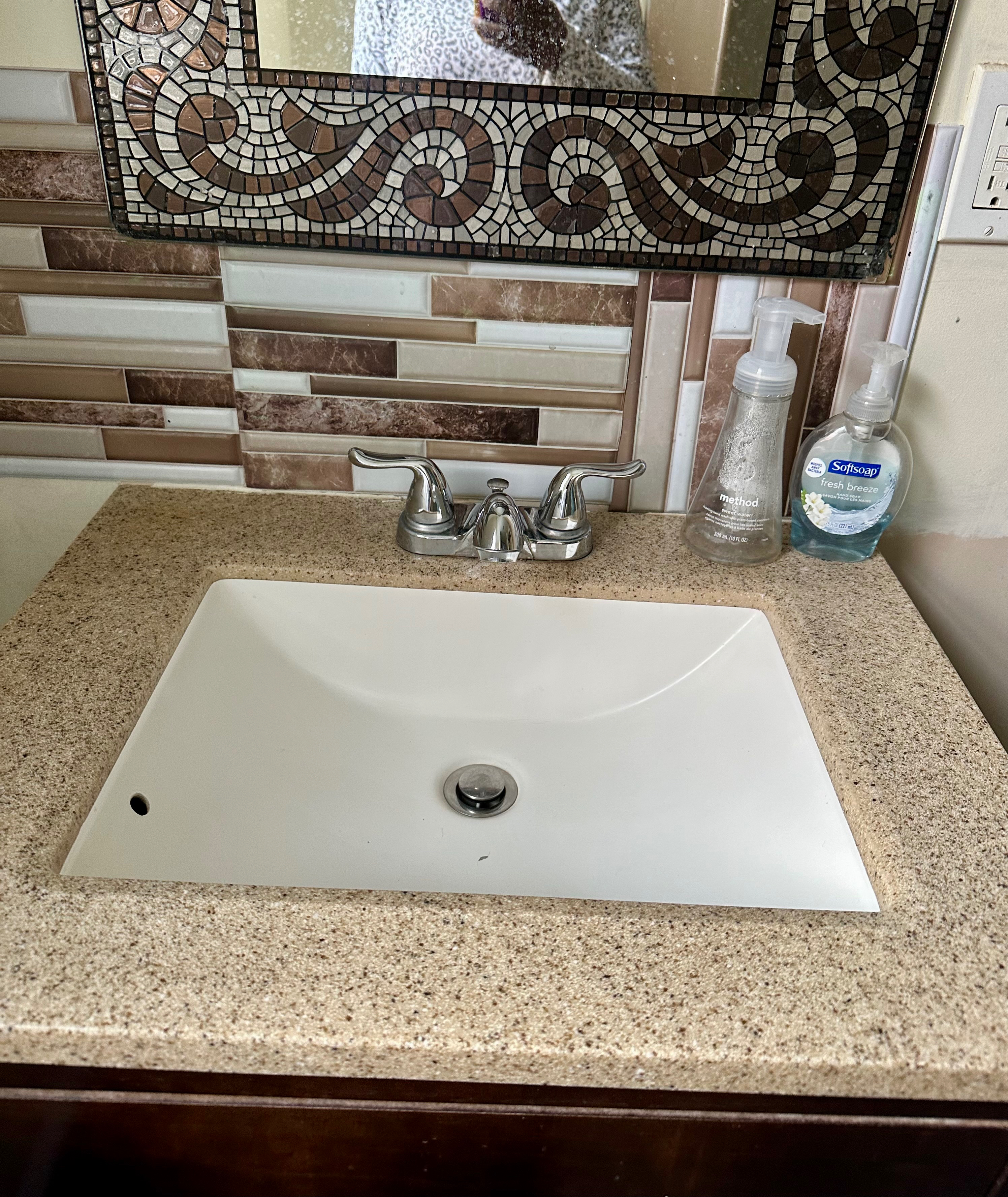 Safe Yonkers One Bedroom Apartment - Prime Location, Friendly Neighborhood, and Impeccably Furnished - Photo 5