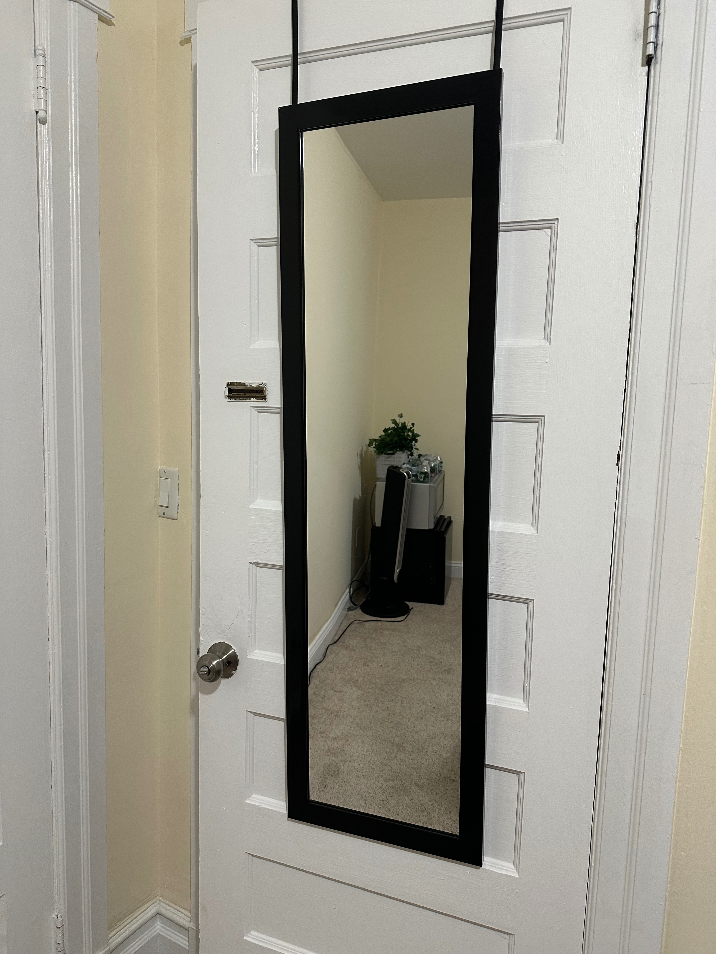 Safe Yonkers One Bedroom Apartment - Prime Location, Friendly Neighborhood, and Impeccably Furnished - Photo 9