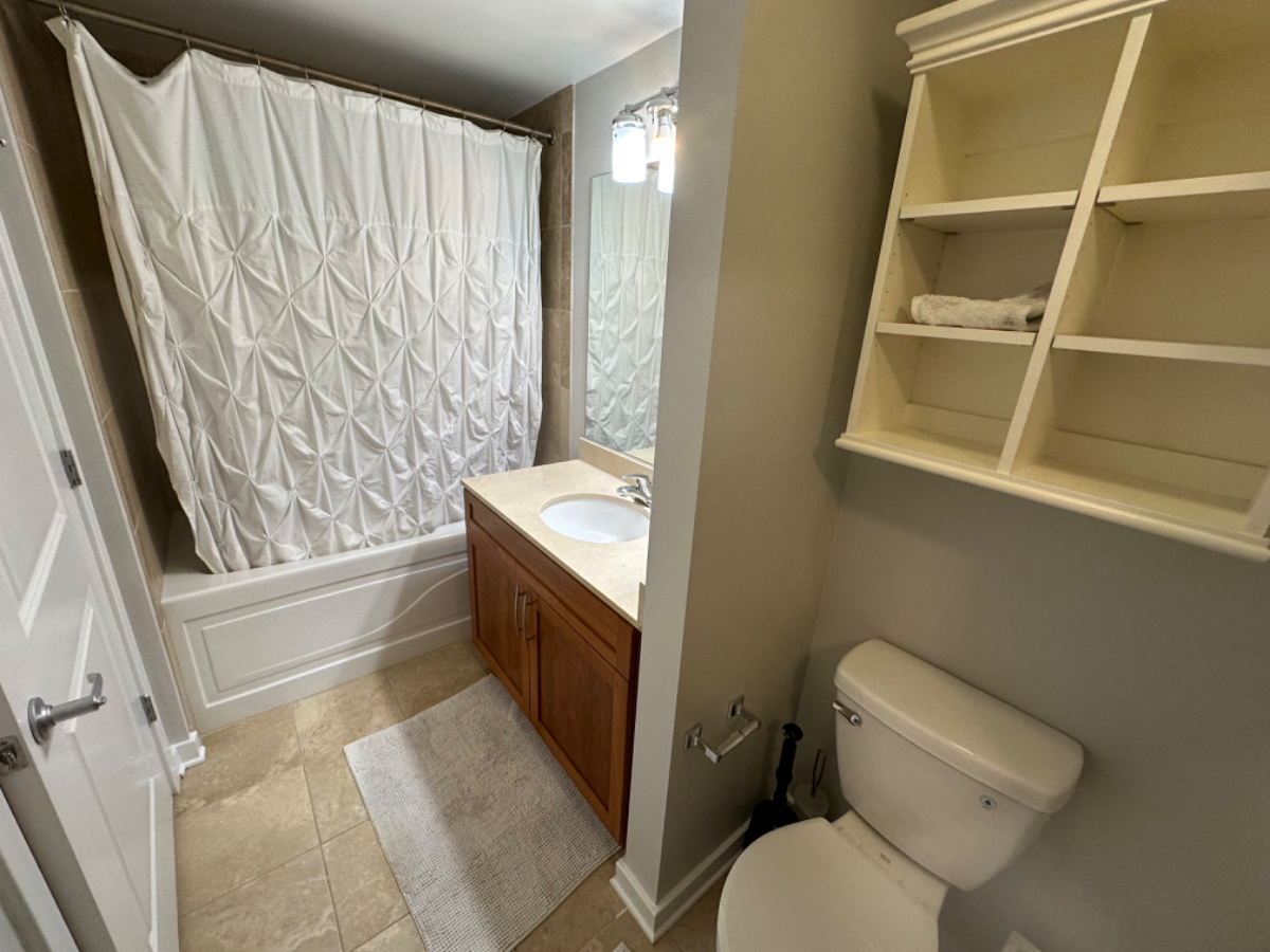Stunning furnished 1BR with outdoor space - Photo 4