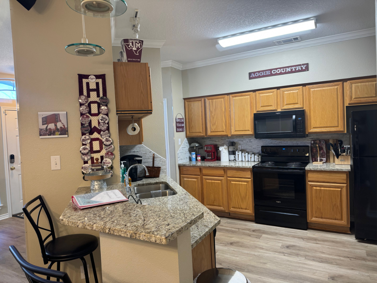 NEWLY REMODELED FULL 3/2 CONDO - Photo 2